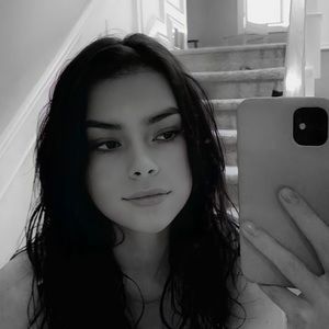 Meet your Posher, Lena